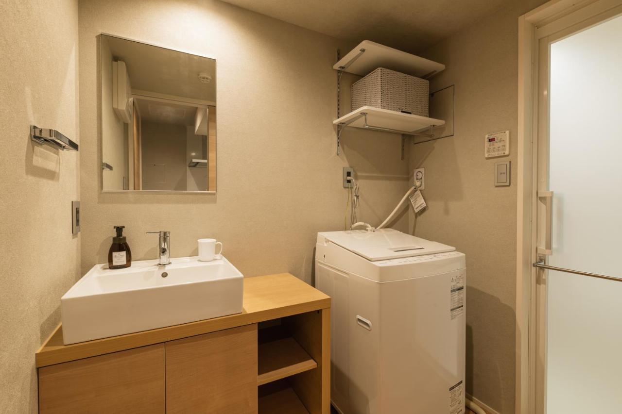 GRAND BASE Hakata Station Aparthotel Fukuoka  Bagian luar foto